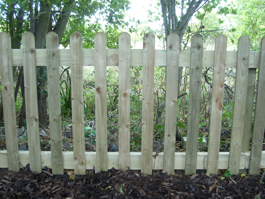 Green Fingers - Picket Fencing